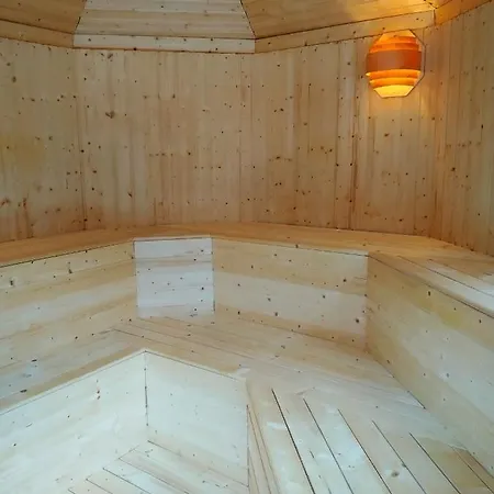 Marre - Mit Grill, Feuerstelle Und Gartensauna *